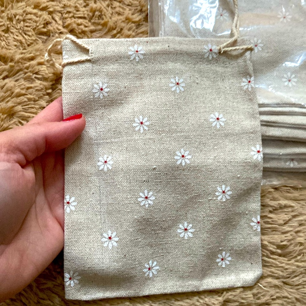 🆕 Bundle of 9 drawstring pouches